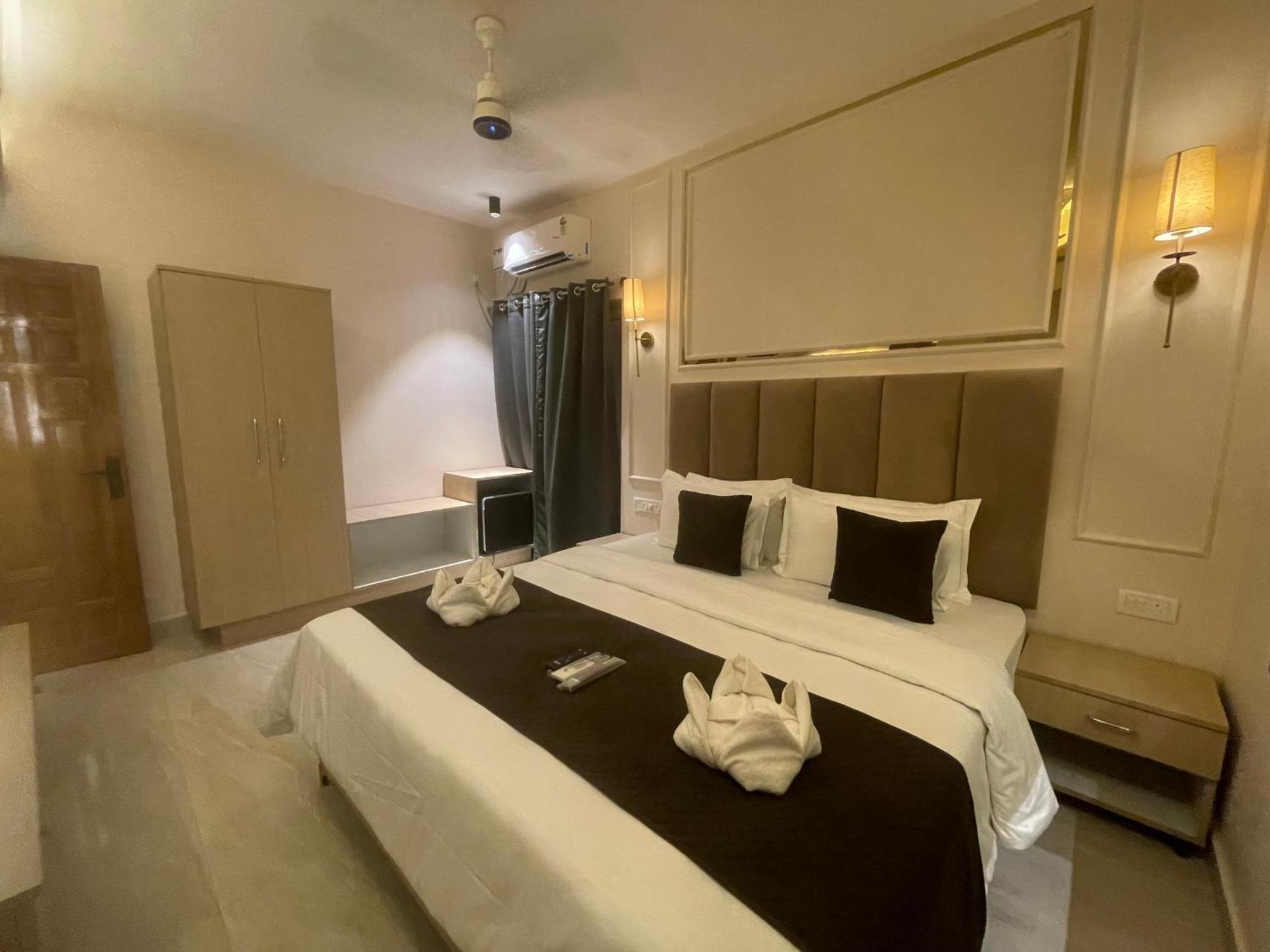 Royal Casa Baga Hotel Ngoại thất bức ảnh