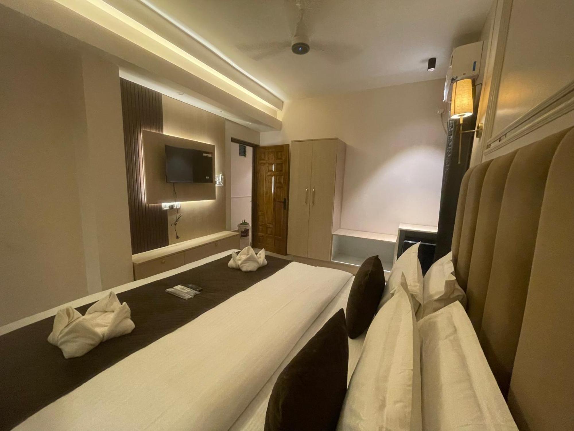 Royal Casa Baga Hotel Ngoại thất bức ảnh