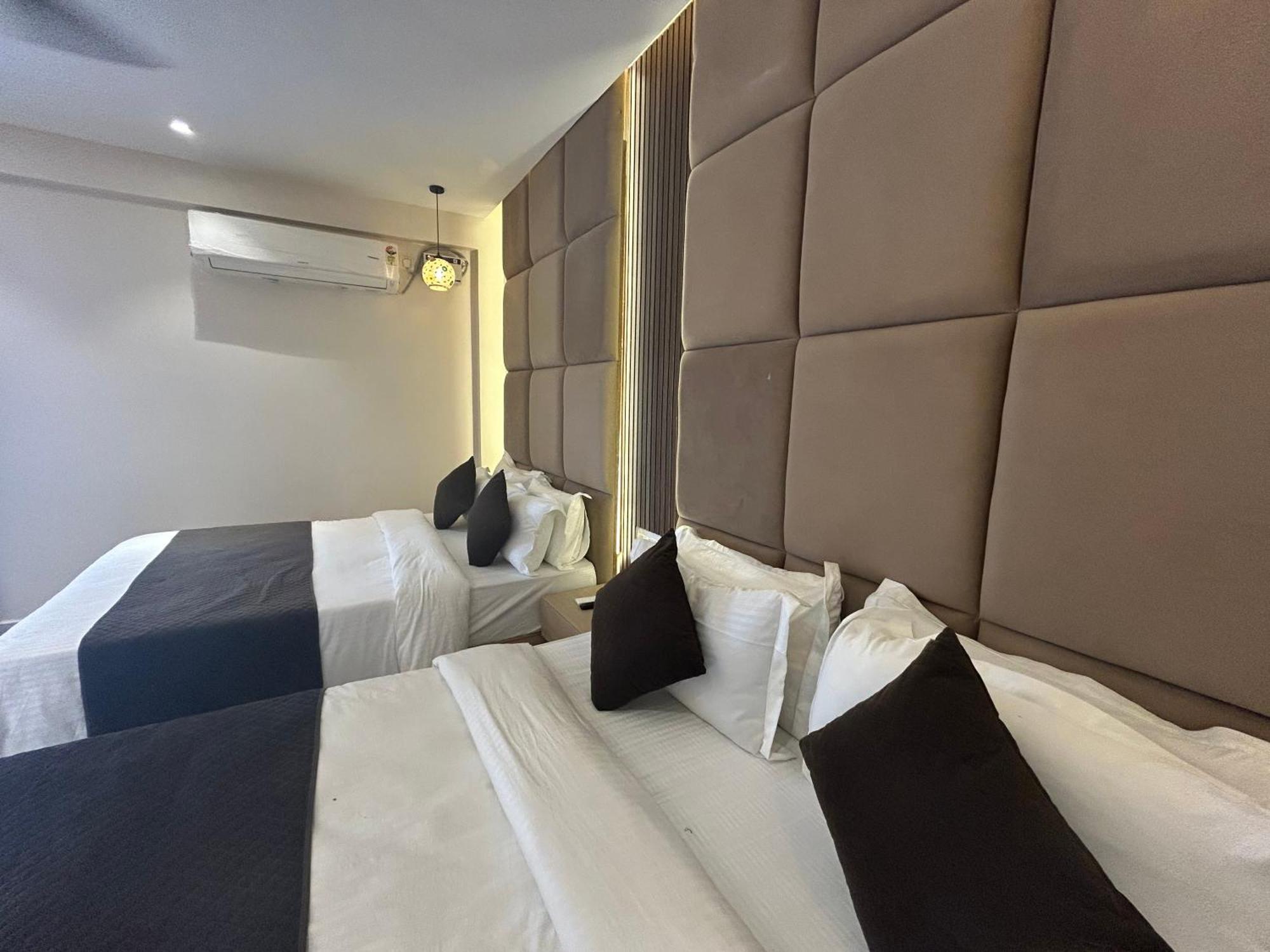 Royal Casa Baga Hotel Ngoại thất bức ảnh